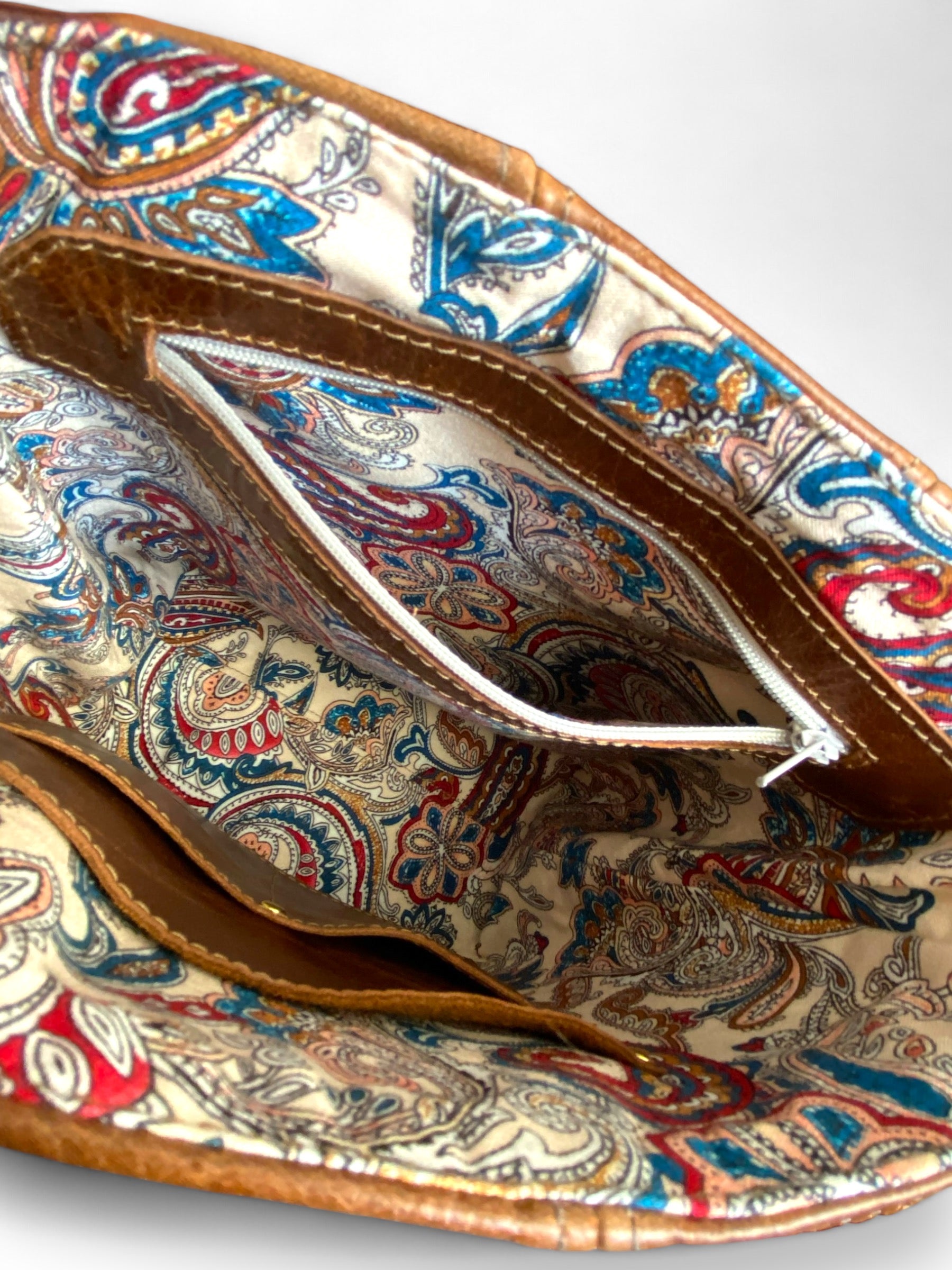 SWALK | Handcrafted Conker Brown Leather Crossbody Bag image 11