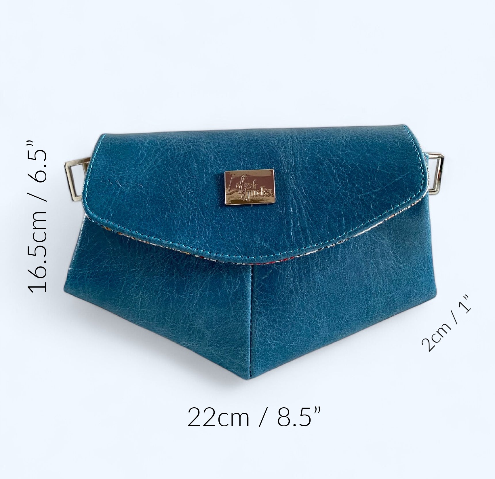 Blue handbag with measurements on a white background