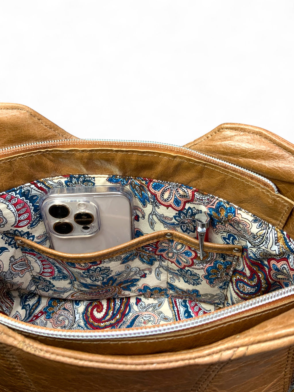 Alaula | Tan Leather Shoulder Bag | Eco-Friendly Fashion image 10
