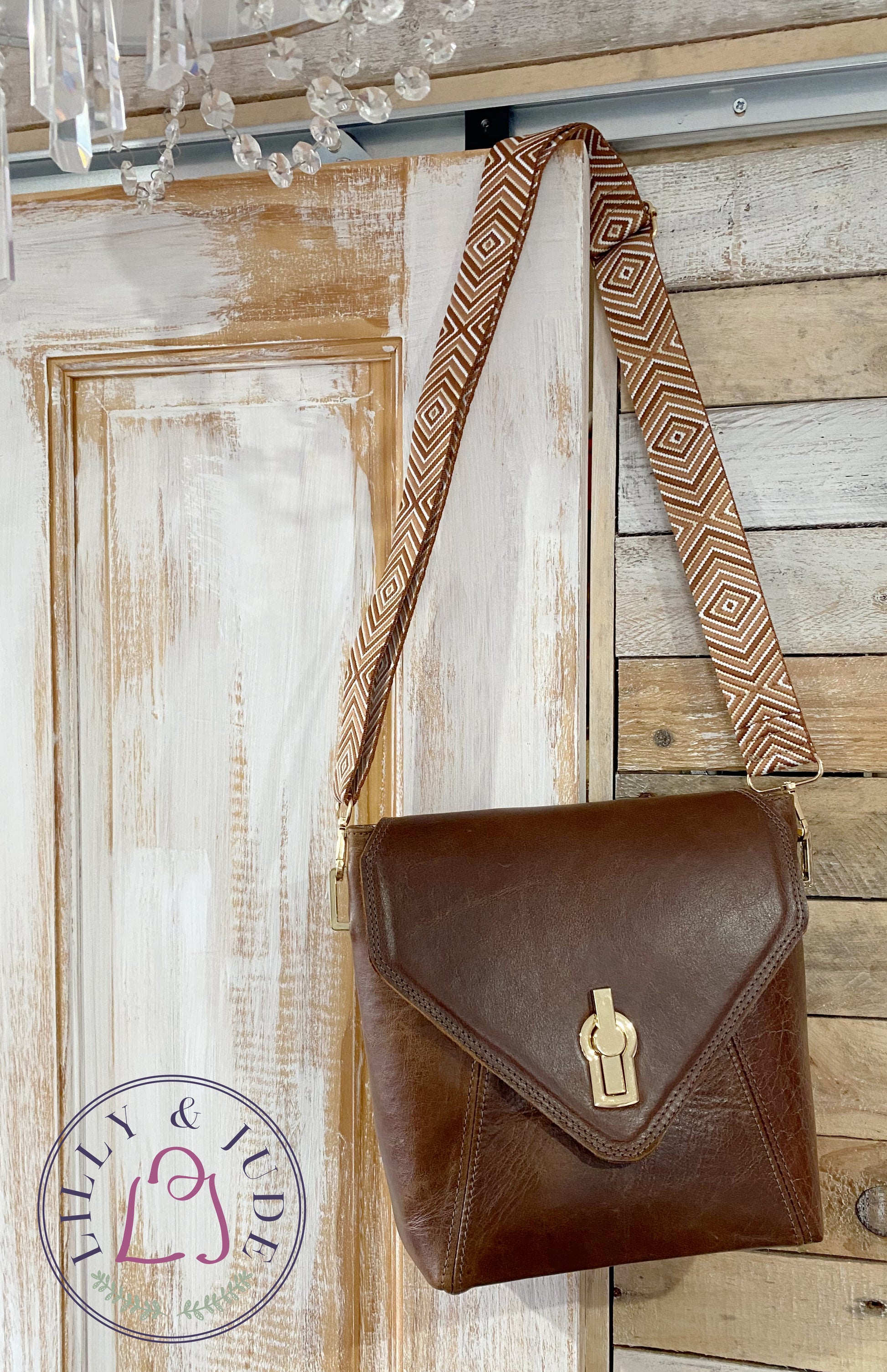 SWALK | Handcrafted Conker Brown Leather Crossbody Bag image 2