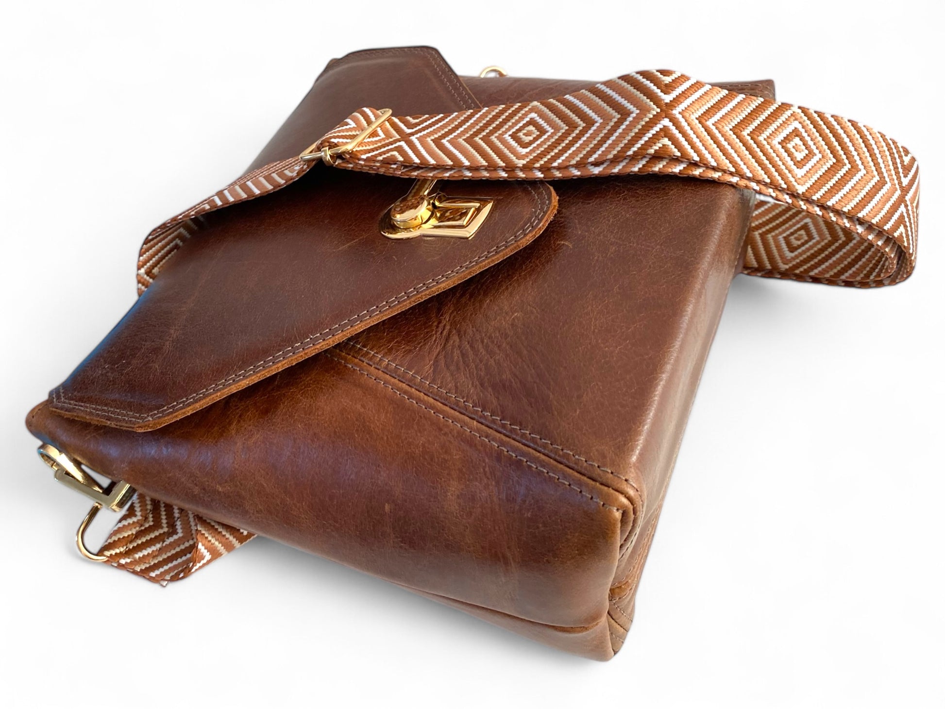 SWALK | Handcrafted Conker Brown Leather Crossbody Bag image 7